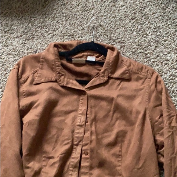 button up - Picture 1 of 1